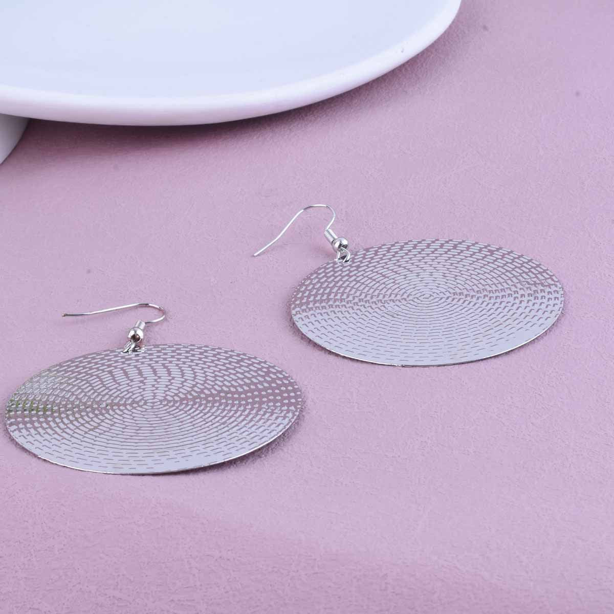 Exaggerated Circle Gold Alloy Earrings With Electroplated Finish For A Stylish Look