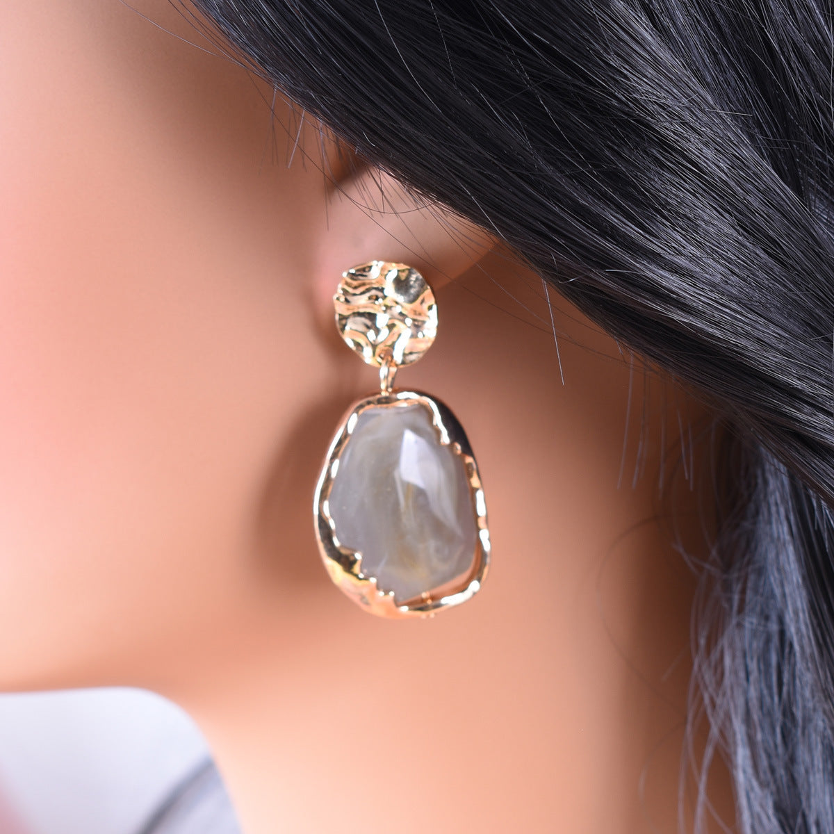 Retro Beige Alloy Earrings With Electroplated Finish And 925 Sterling Silver Ear Pins