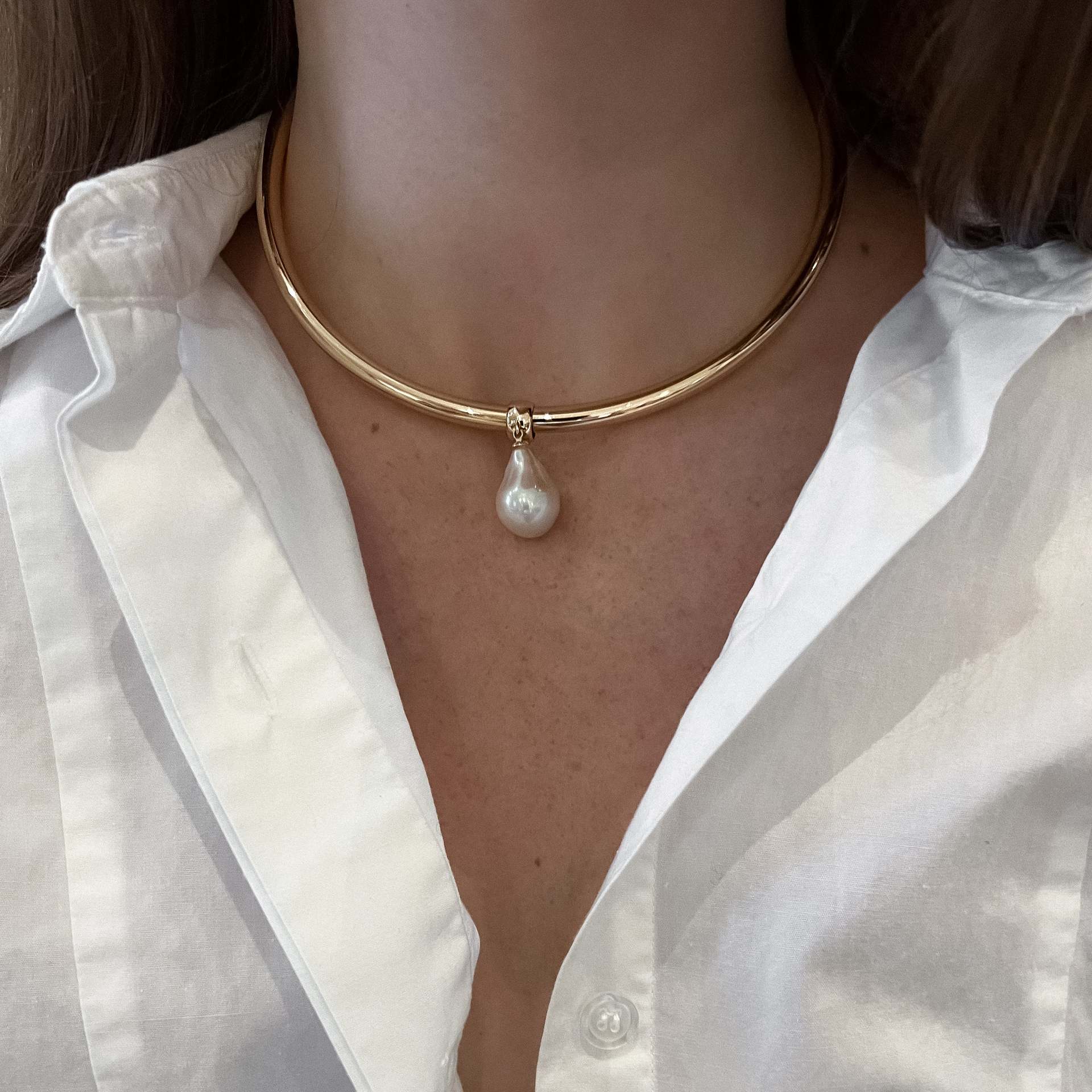Pearl Choker Necklace For Women With Alloy Slider Chain And Rhinestone Pendant