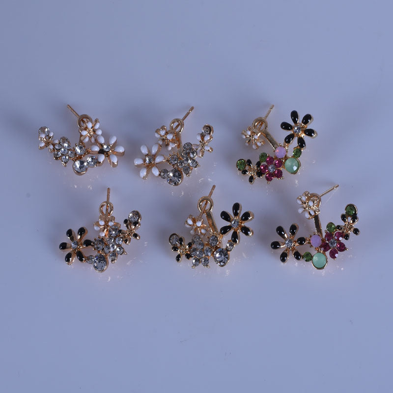 Sweet White Flower Earrings For Women In Alloy With Rhinestone Inlay