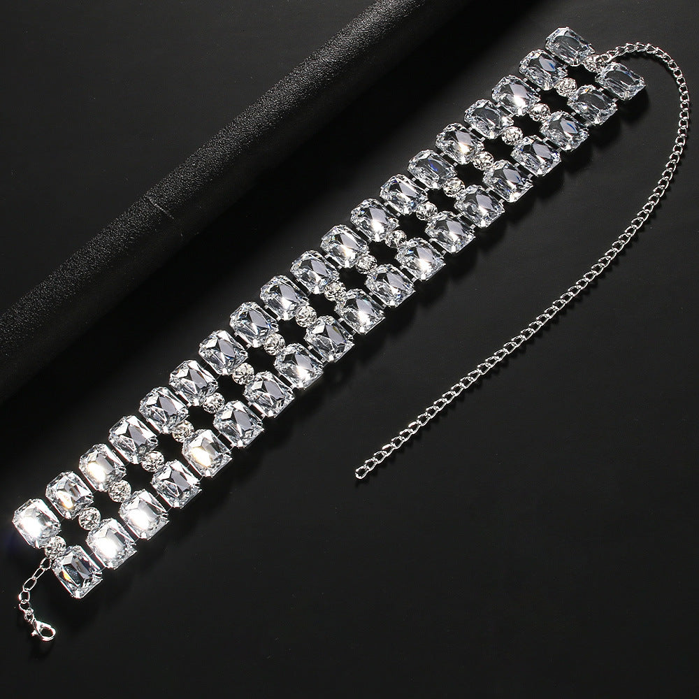 Exaggerated Geometric Silver Alloy Choker Necklace For Women With Rhinestone Pendant