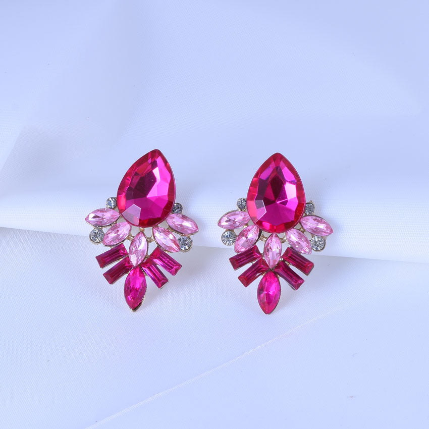 Sweet Geometric Gold Stud Earrings In Alloy With Electroplated Finish And Gem Inlay