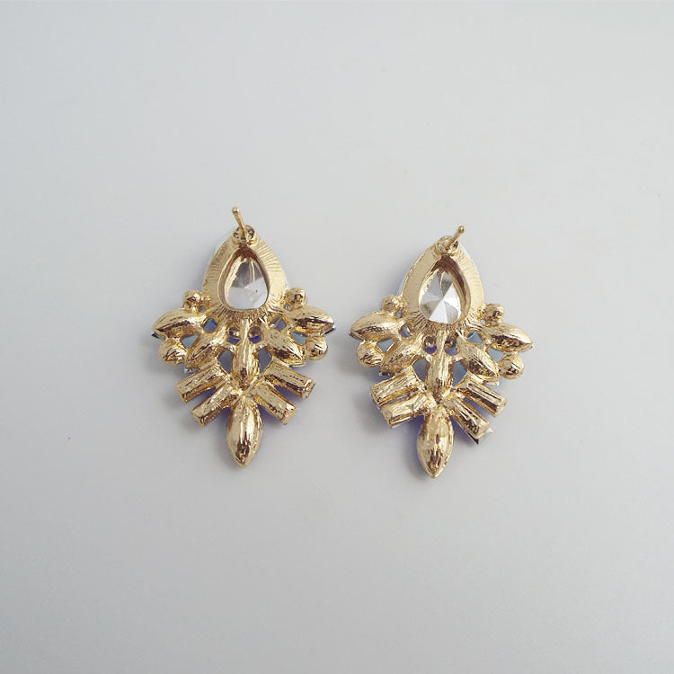 Sweet Geometric Gold Stud Earrings In Alloy With Electroplated Finish And Gem Inlay