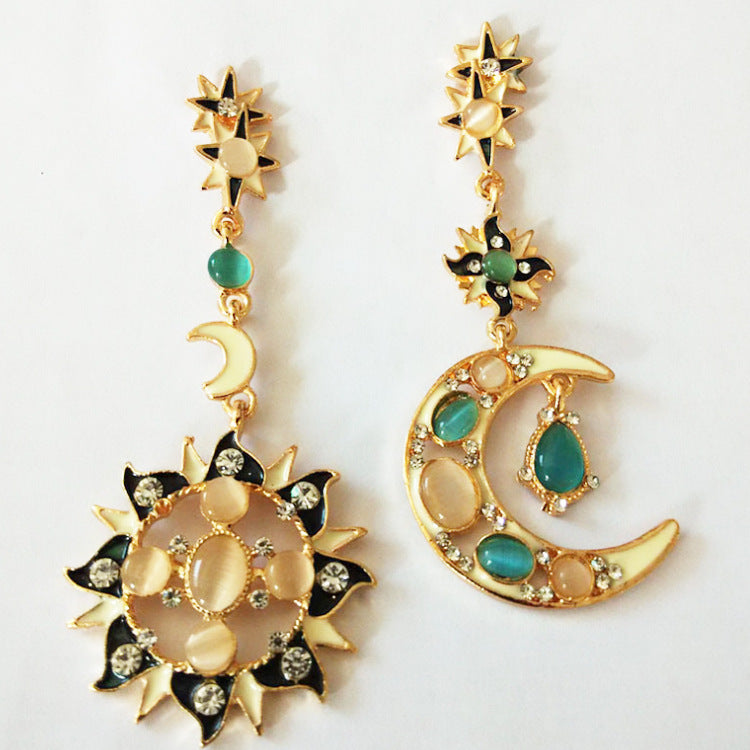 Asymmetrical Moon Earrings For Women In Simple Style, Alloy With Artificial Gemstones