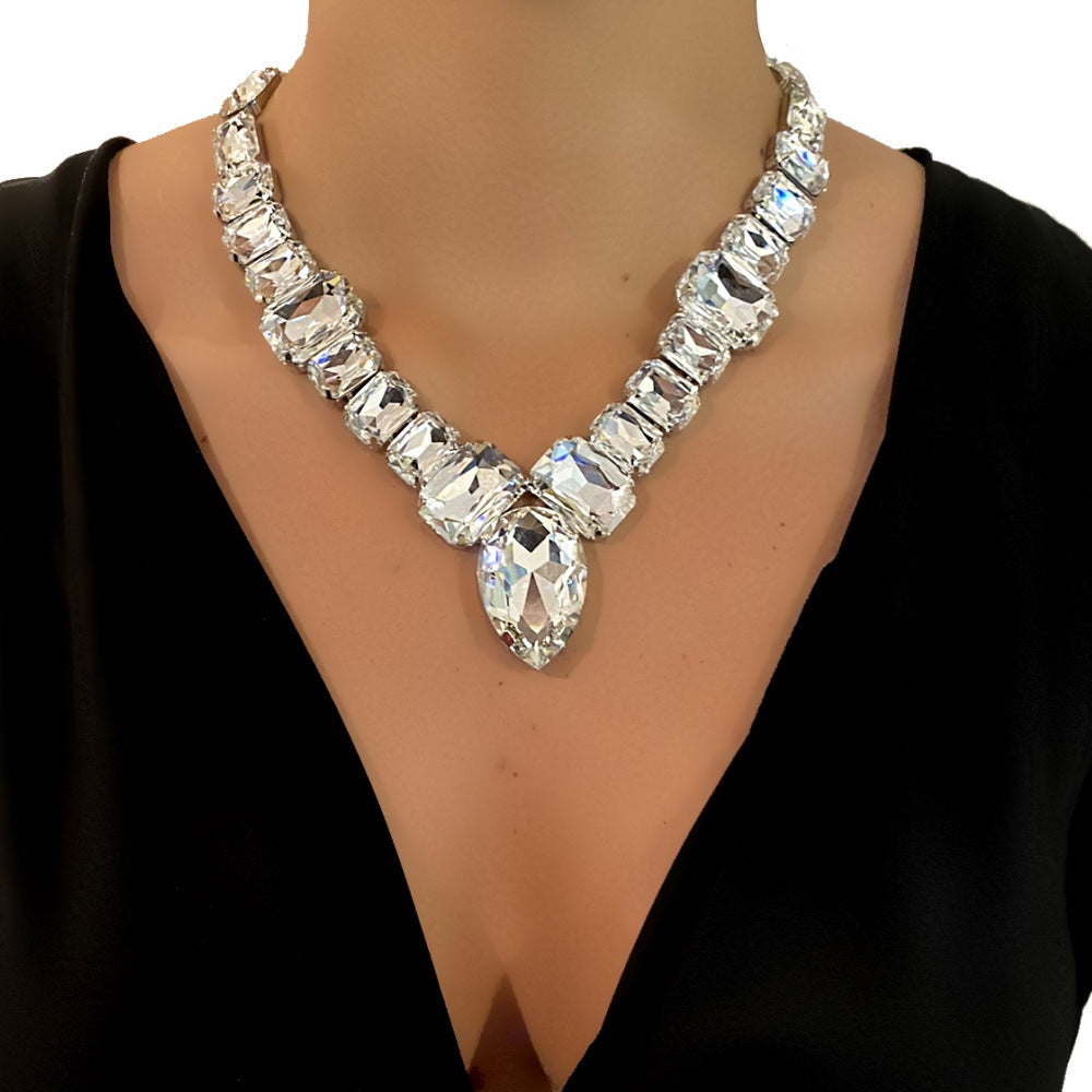 Exaggerated Water Droplets Necklace For Women In Gold Alloy With Rhinestone Inlay