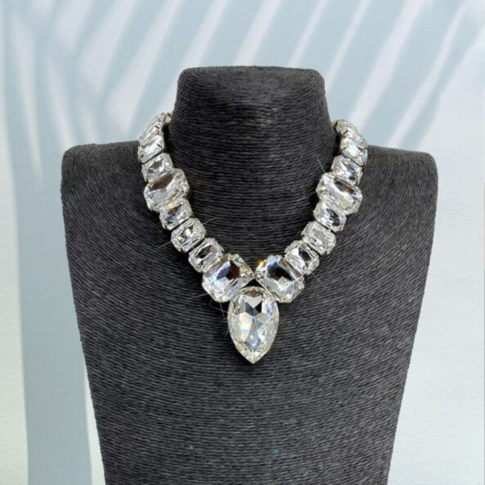 Exaggerated Water Droplets Necklace For Women In Gold Alloy With Rhinestone Inlay