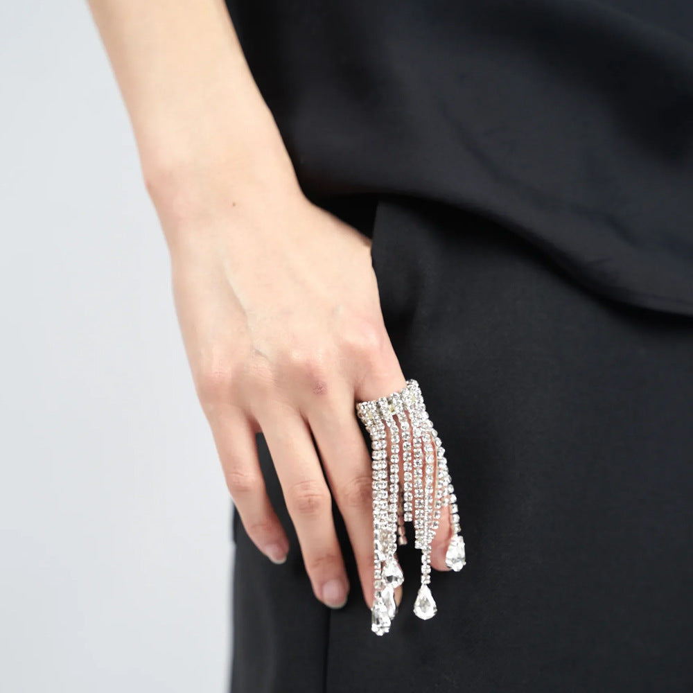 Unisex Water Droplets Ring With Tassel Craft, Electroplated Alloy Featuring Rhinestone Inlay