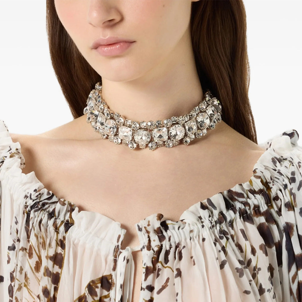 Exaggerated Geometric Silver Alloy Choker Necklace For Women With Electroplated Finish And Rhinestone Inlay