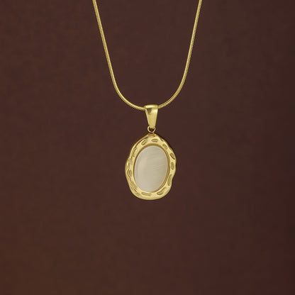Vintage Style Pendant Necklace For Women In 18K Real Gold Plated 304 Stainless Steel With Twisted Rope Chain