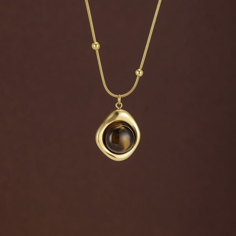 Vintage Style Pendant Necklace For Women In 18K Real Gold Plated 304 Stainless Steel With Twisted Rope Chain
