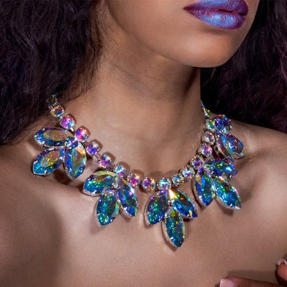 Exaggerated Silver Leaves Necklace For Women With Alloy Pendant Featuring Rhinestones