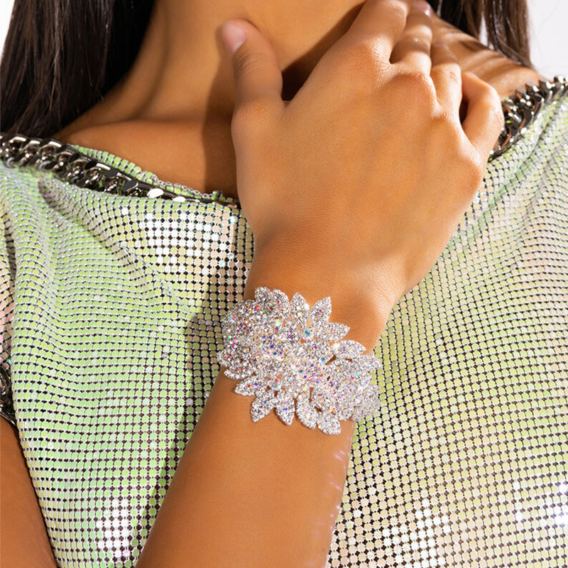 Exaggerated Silver Alloy Flowers Bangle With Electroplated Finish, Perfect For Banquet Wear