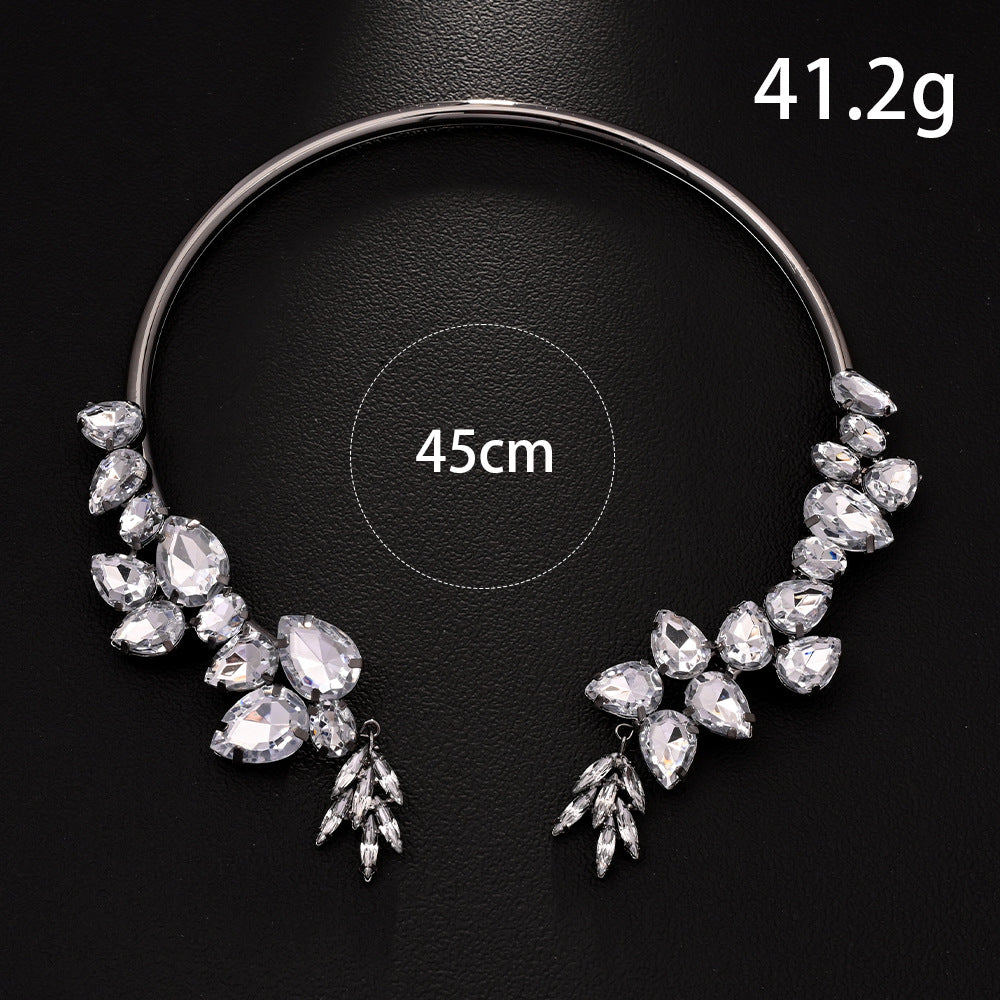 Water Droplets Dyed Black Alloy Choker Necklace For Women With Electroplated Finish And Rhinestone Pendant
