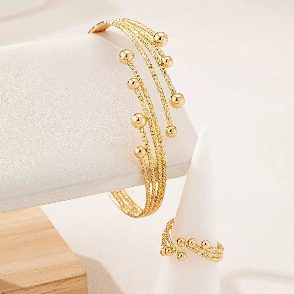 Geometric Jewelry Set For Women In Zinc Alloy With Golden Electroplated Finish, Featuring Stretch Adjustable Clasp