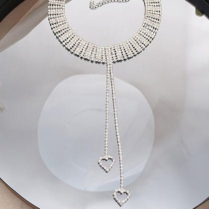 Heart Shape Tassel Choker Necklace In Gold Alloy Featuring Rhinestone Pendant