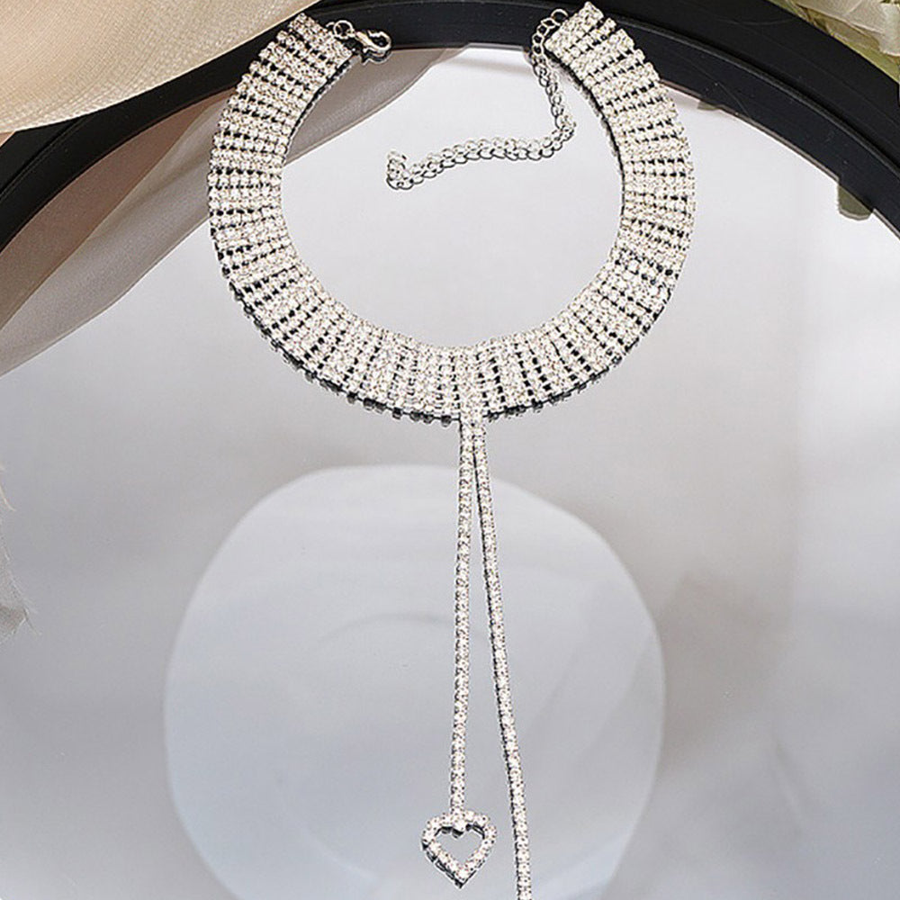 Heart Shape Tassel Choker Necklace In Gold Alloy Featuring Rhinestone Pendant