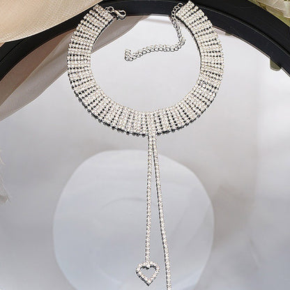 Heart Shape Tassel Choker Necklace In Gold Alloy Featuring Rhinestone Pendant