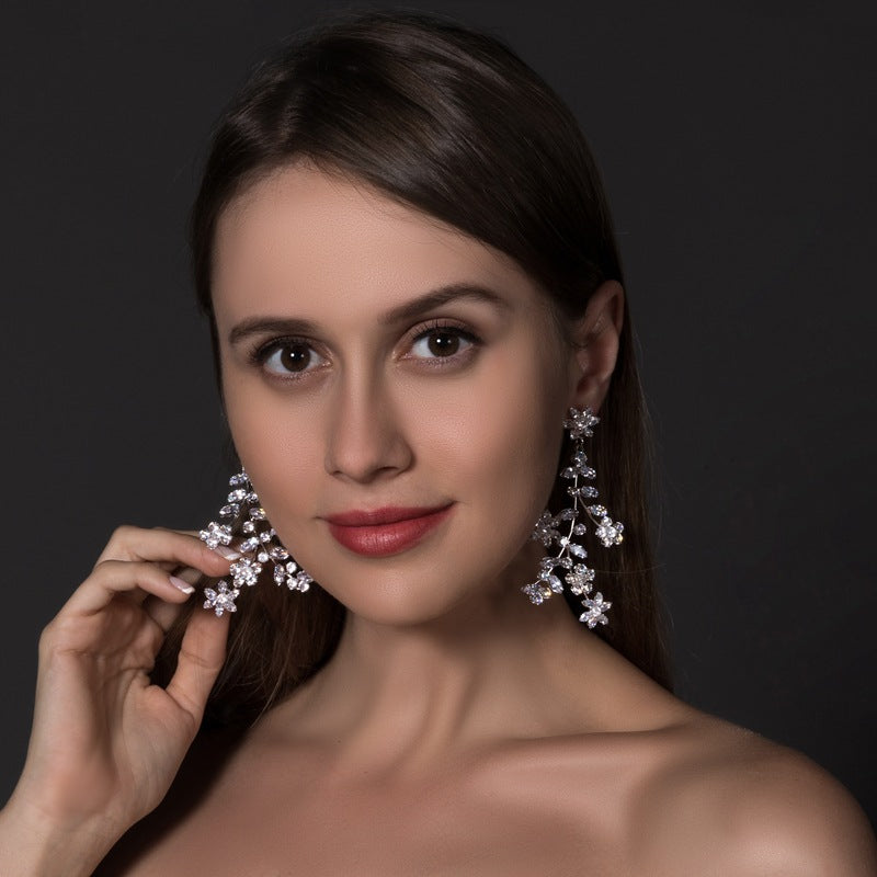 Luxurious Elaborate Gold Flower Drop Earrings In Alloy With Zircon Inlay