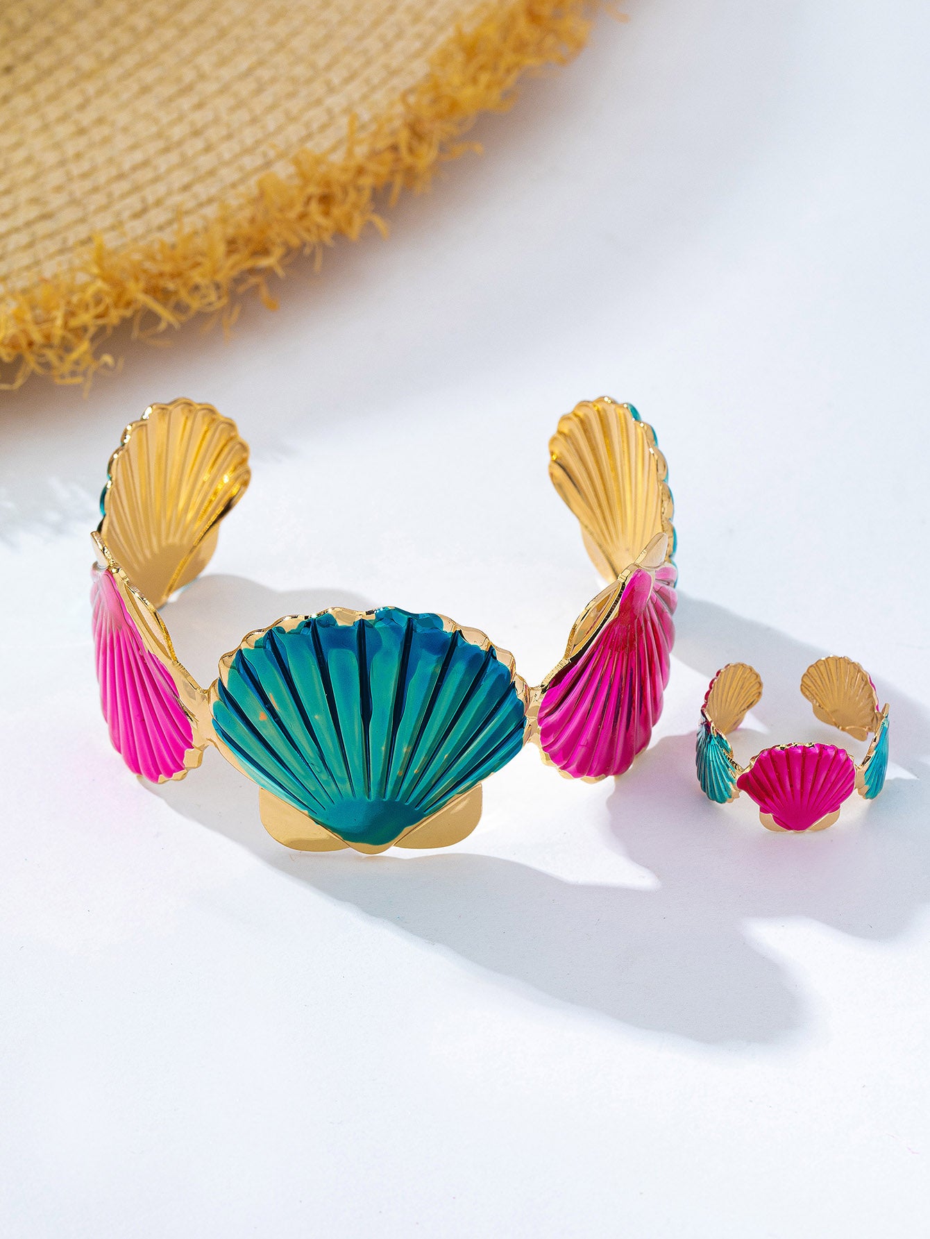 Women’s Marine Style Jewelry Set Featuring Shell Pattern With KC Golden Plated Alloy And Enamel Craftsmanship, 0.03µm Coating
