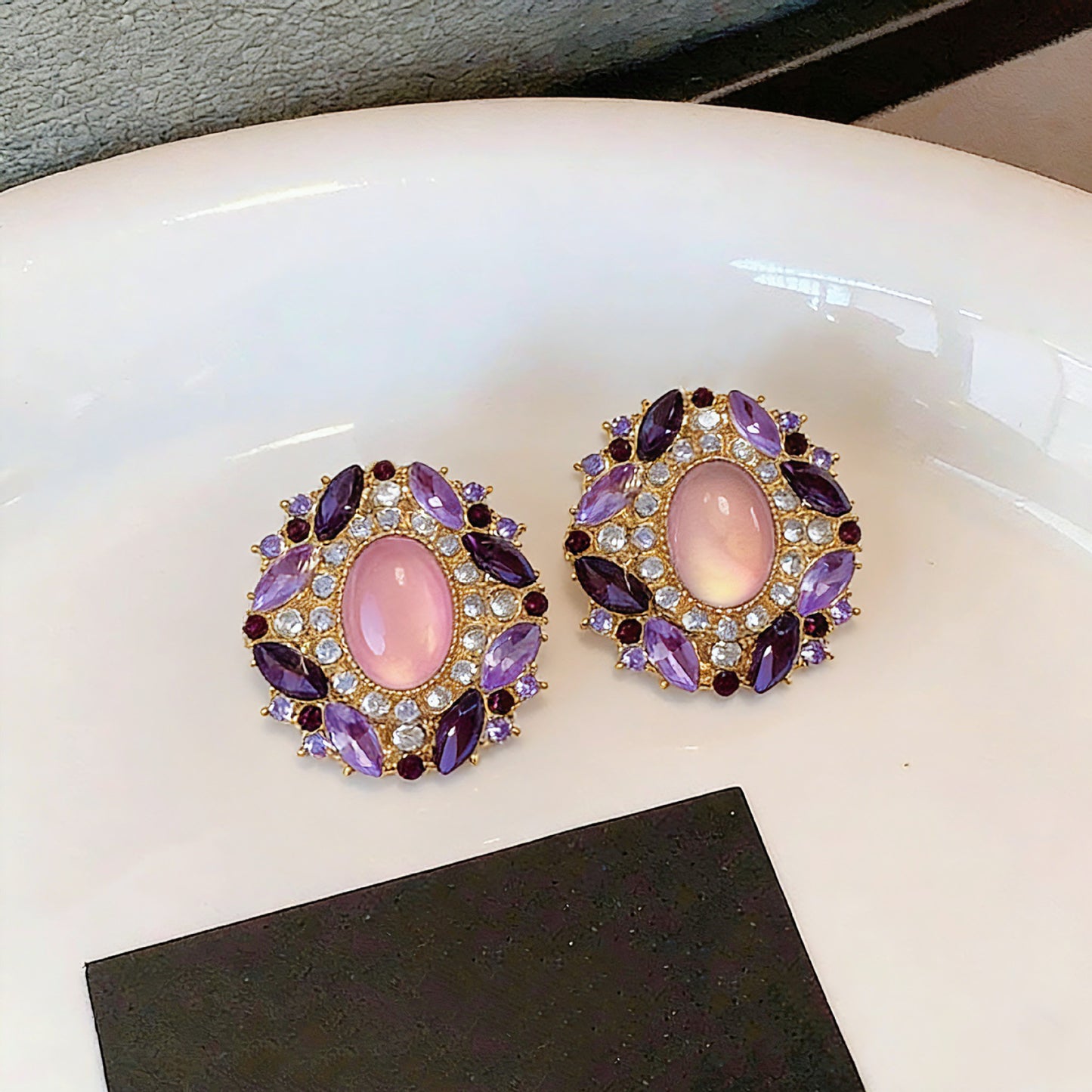 Retro Flowers Stud Earrings For Women With 925 Sterling Silver Posts And Zircon Inlay In Zinc Alloy