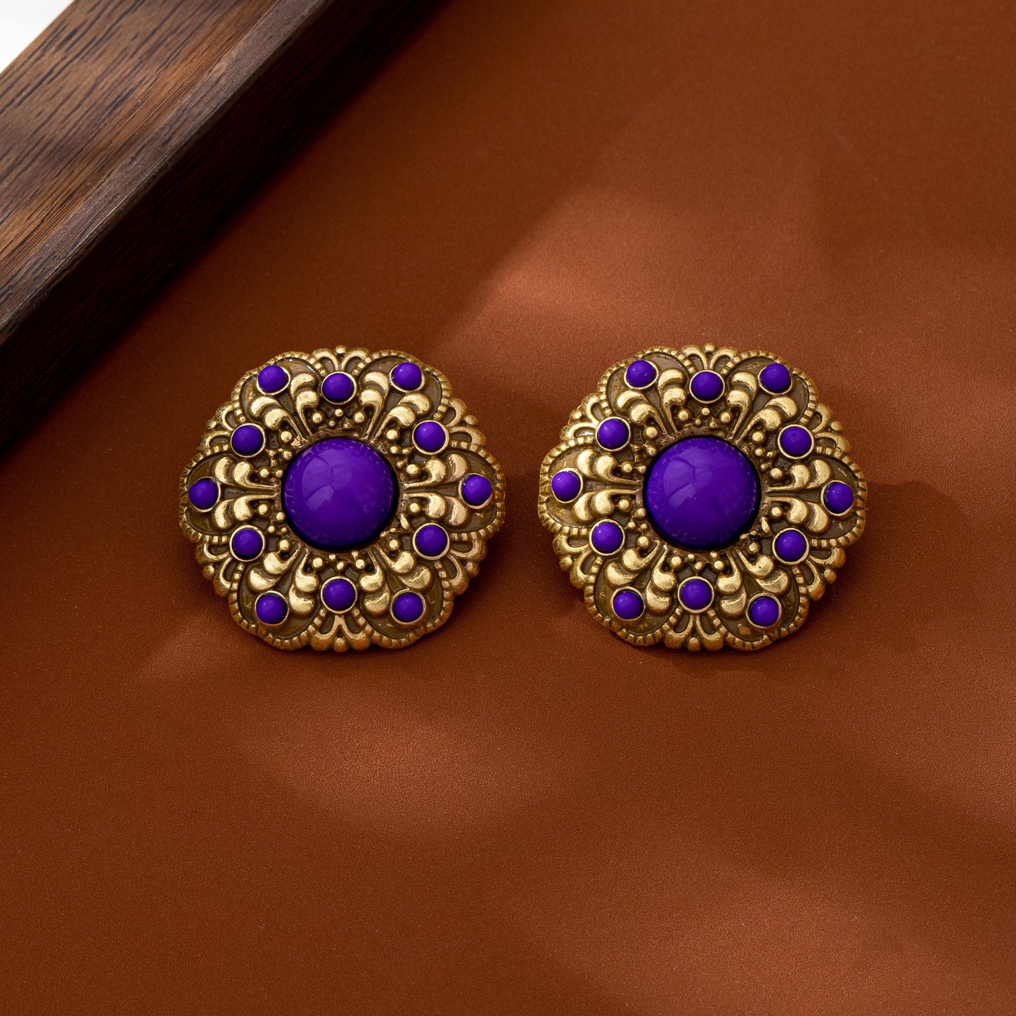 Retro Flowers Stud Earrings For Women With 925 Sterling Silver Posts And Zircon Inlay In Zinc Alloy