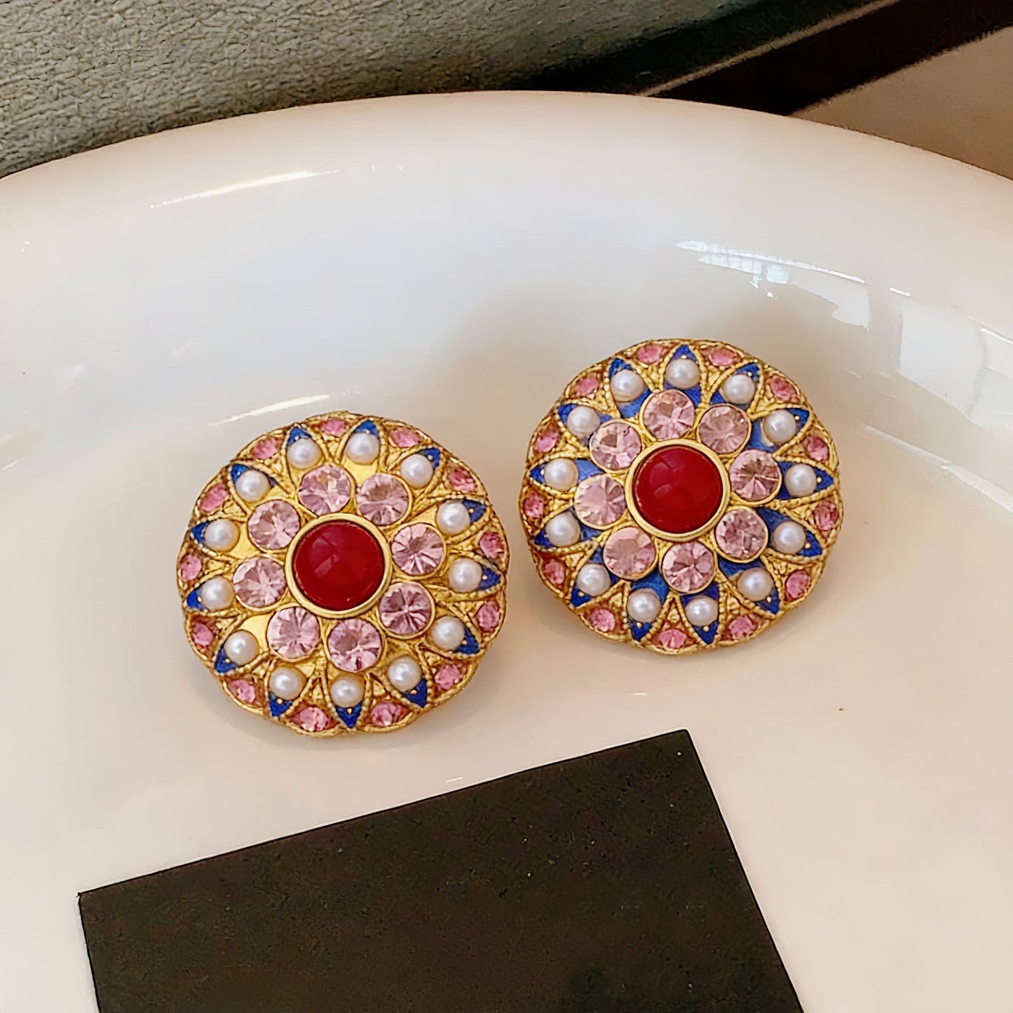 Retro Flowers Stud Earrings For Women With 925 Sterling Silver Posts And Zircon Inlay In Zinc Alloy