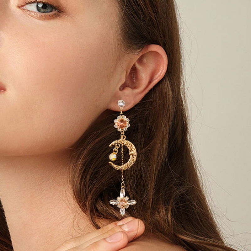 Moon Stud Earrings For Unisex Featuring Asymmetrical Design In Silver Alloy