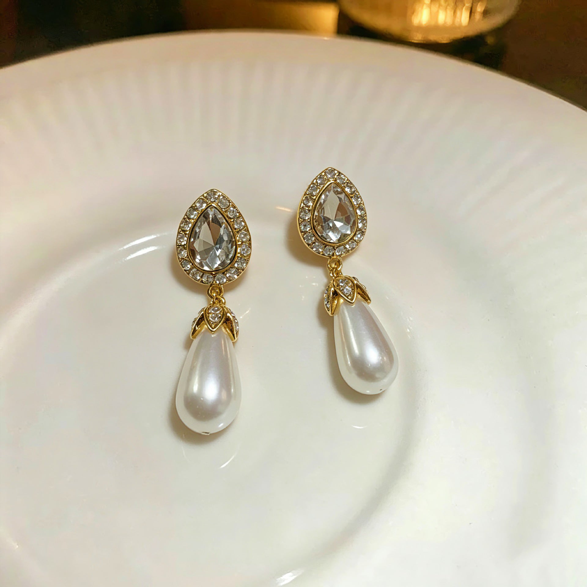 Retro Water Droplets Clip Earrings For Unisex In Gold Alloy With 925 Sterling Silver Studs
