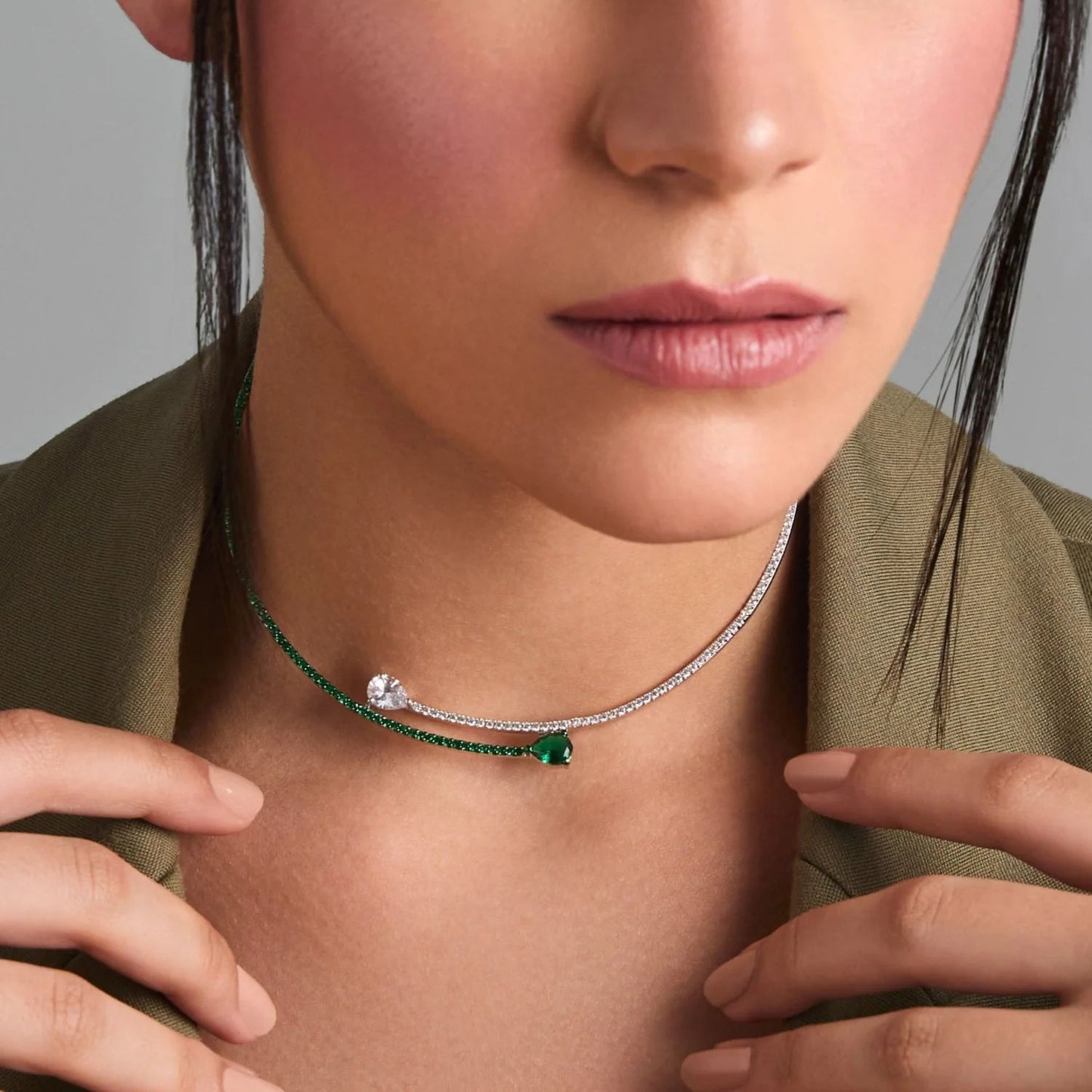 Silver Water Droplets Necklace For Women With Alloy Pendant Featuring May Birthstone Emerald