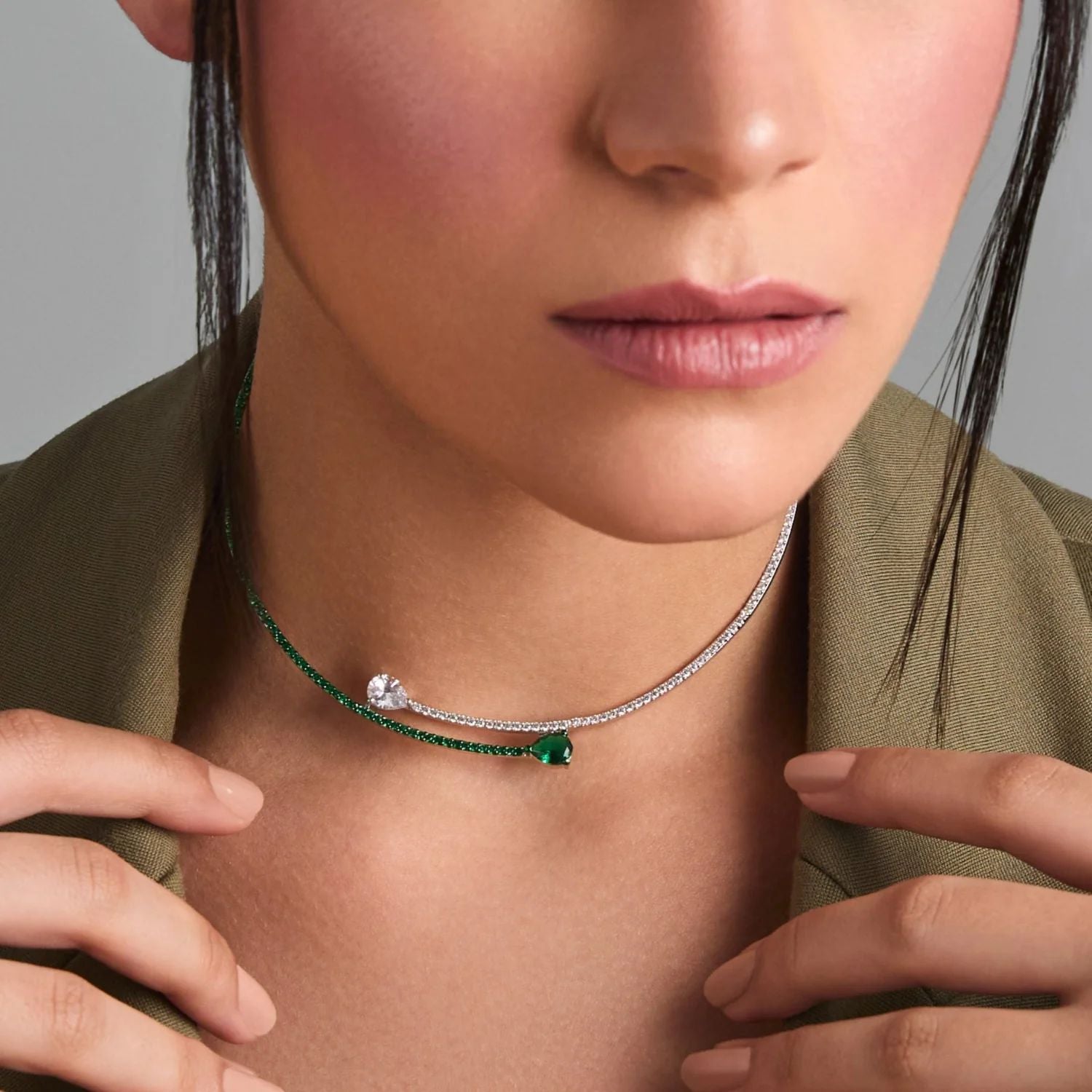 Silver Water Droplets Necklace For Women With Alloy Pendant Featuring May Birthstone Emerald