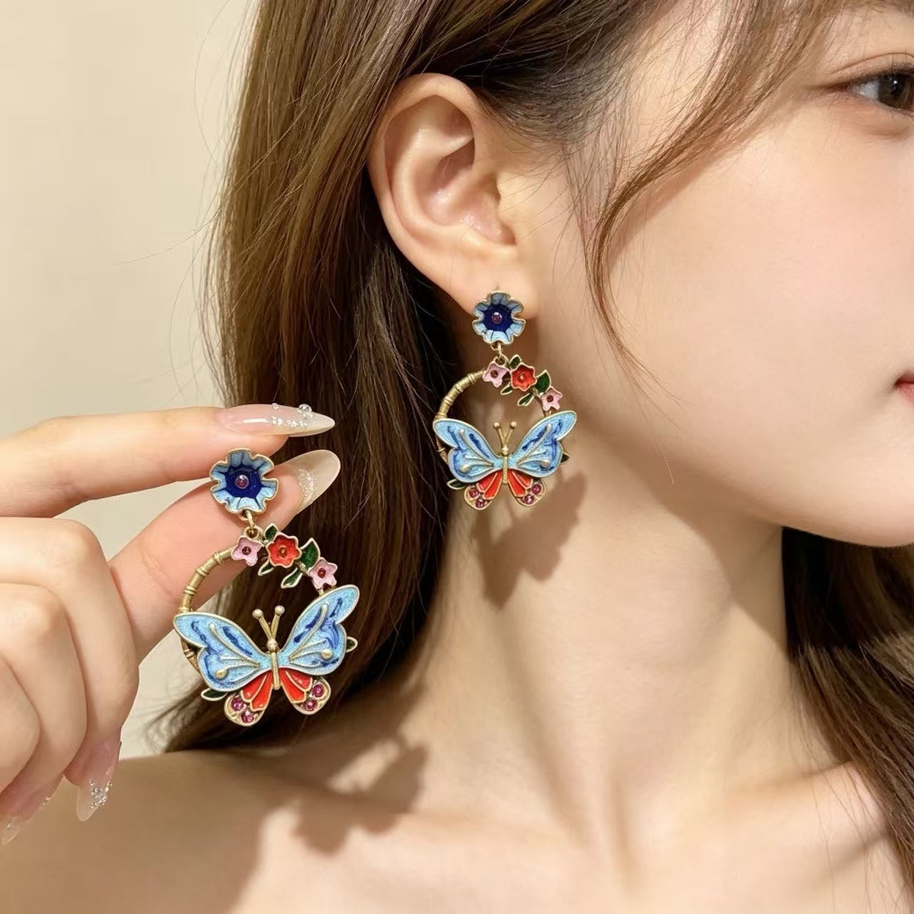 Butterfly Stud Earrings For Unisex Featuring Enamel Craft In Silver With 925 Sterling Silver Ear Pins And Zinc Alloy Material
