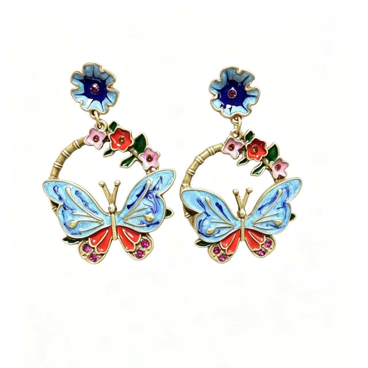 Butterfly Stud Earrings For Unisex Featuring Enamel Craft In Silver With 925 Sterling Silver Ear Pins And Zinc Alloy Material
