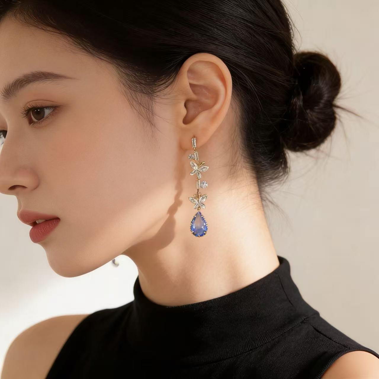 Water Droplets Clip Earrings For Women In Blue Alloy With Rhinestones And 925 Sterling Silver Studs Featuring Bezel Setting