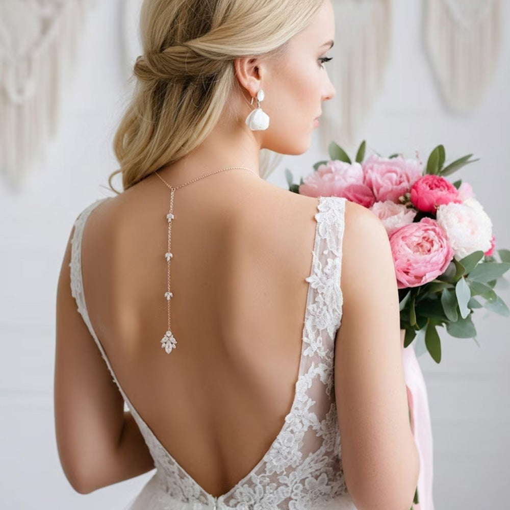 Silver Alloy Body Chain For Women With Leaf Pattern And Electroplated Finish, Featuring Rhinestones