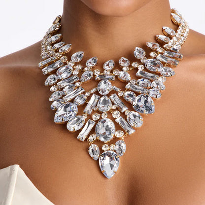 Luxurious Geometric Silver Alloy Necklace With Rhinestone Pendant For Women