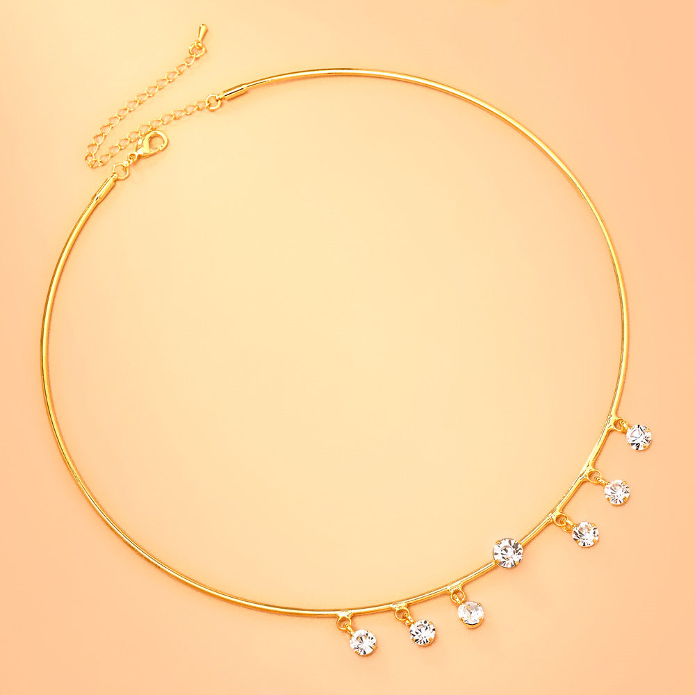 Geometric Choker For Women With Copper Chain And Rhinestone Pendant, Electroplated Gold Plating