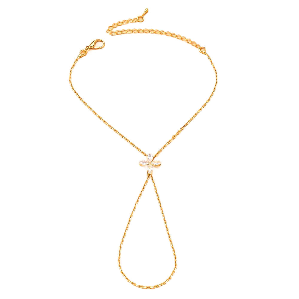Lucky Heart Gold Alloy Bracelet For Women With Rhinestone Inlay, Elegant And Stylish Jewelry Accessory