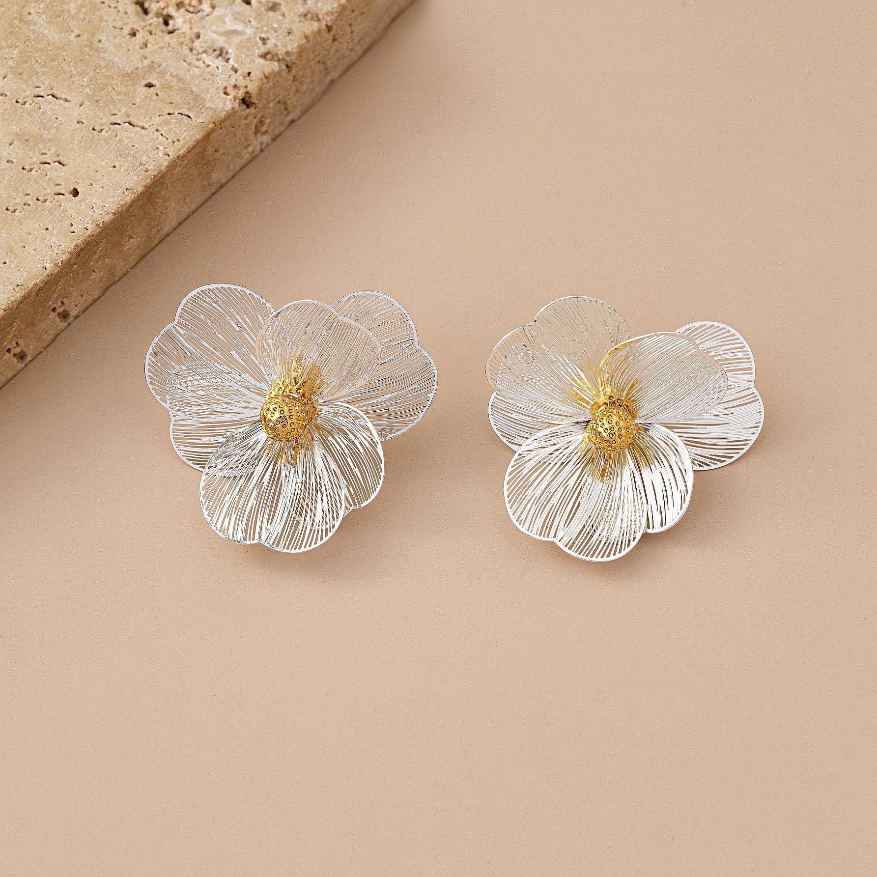 Flowers Stud Earrings With Tassel Pattern, Real Gold Plated Zinc Alloy Featuring Electroplated Craft And Copper Ear Pins