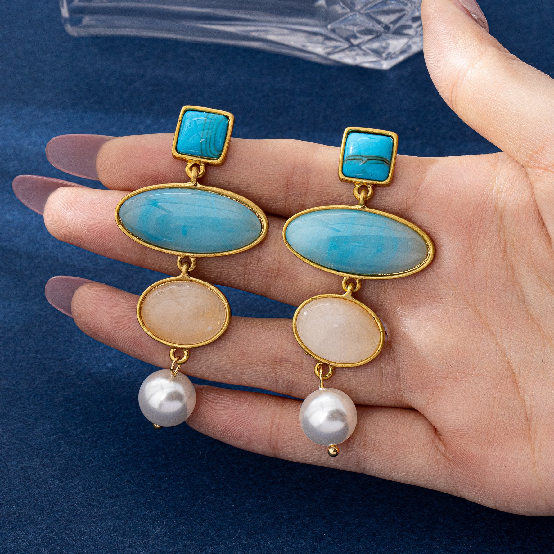 Retro Ocean Blue Stud Earrings With Artificial Pearl Inlay, Electroplated Zinc Alloy Clip Earrings