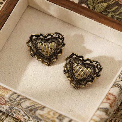 Heart Shape Stud Earrings For Unisex Featuring Electroplated Zinc Alloy With 925 Sterling Silver Posts In Retro Style