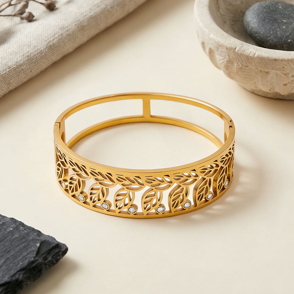 Exaggerated Leaves Wide Bracelet For Women In Titanium Steel With Rhinestone Inlay And Electroplated Gold Plating