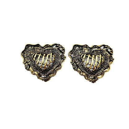 Heart Shape Stud Earrings For Unisex Featuring Electroplated Zinc Alloy With 925 Sterling Silver Posts In Retro Style