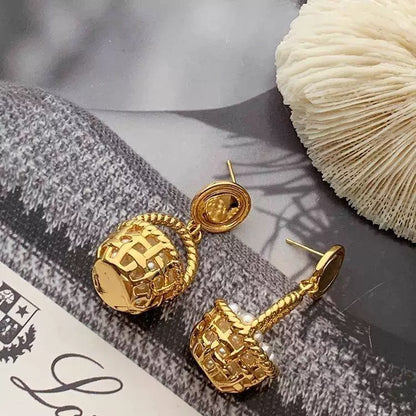 Water Droplets Earrings For Unisex Featuring Electroplated Alloy With 925 Sterling Silver Studs And Artificial Pearl Inlay