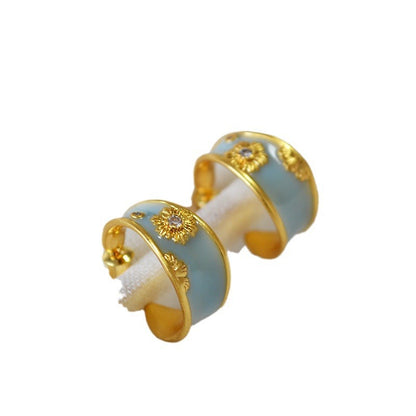 Handmade Retro Flowers Stud Earrings For Women In Copper With Zircon Inlay