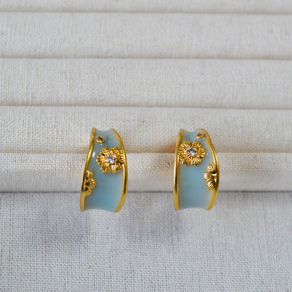 Handmade Retro Flowers Stud Earrings For Women In Copper With Zircon Inlay