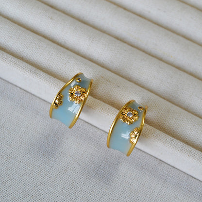 Handmade Retro Flowers Stud Earrings For Women In Copper With Zircon Inlay