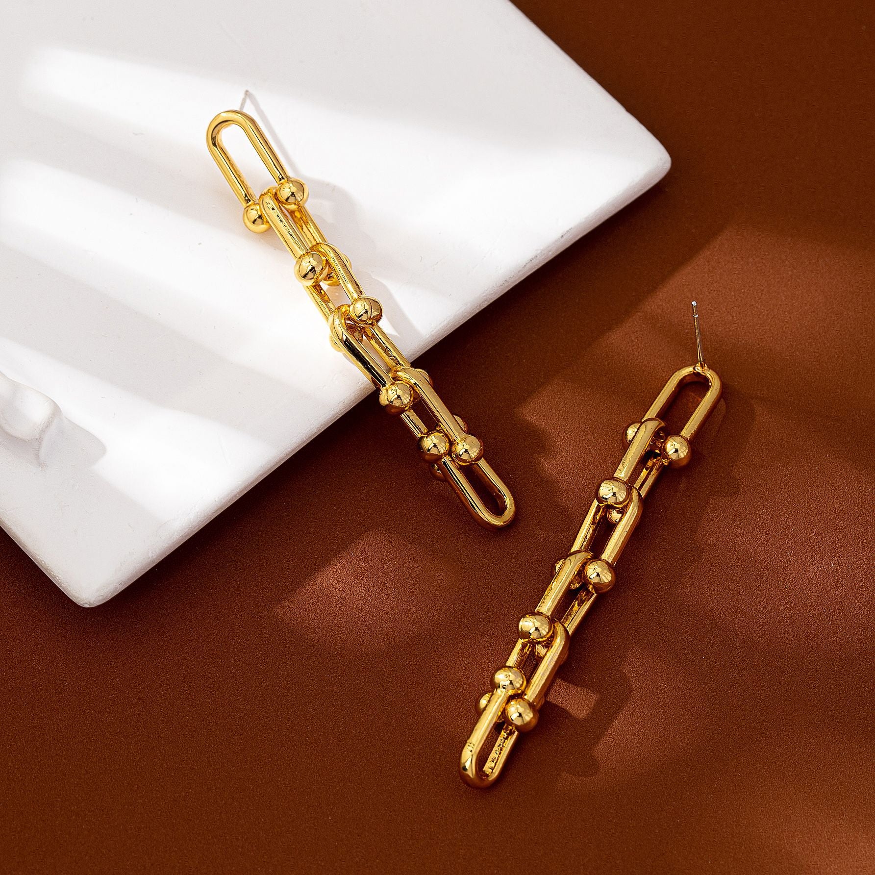 Retro Silver Leaf Tassel Dangling Earrings In Zinc Alloy With Electroplated Finish, Clip Earrings