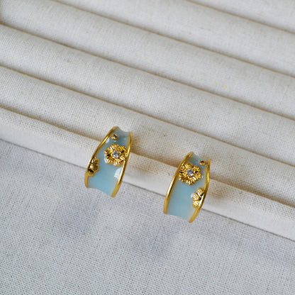 Handmade Retro Flowers Stud Earrings For Women In Copper With Zircon Inlay