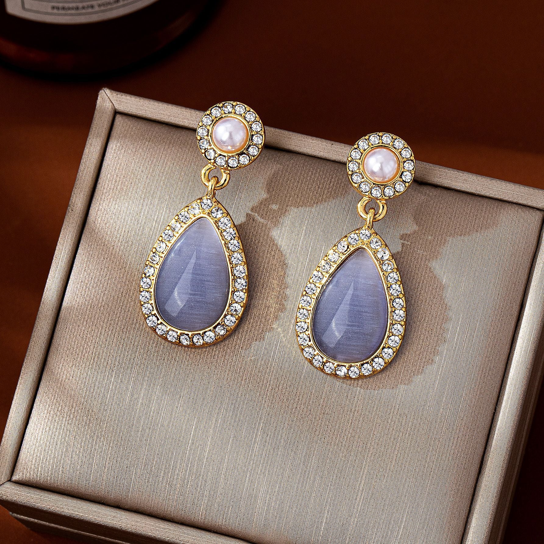Water Droplets Stud Earrings For Unisex Featuring Purple Cat's Eye Stone In Zinc Alloy With 925 Sterling Silver Posts