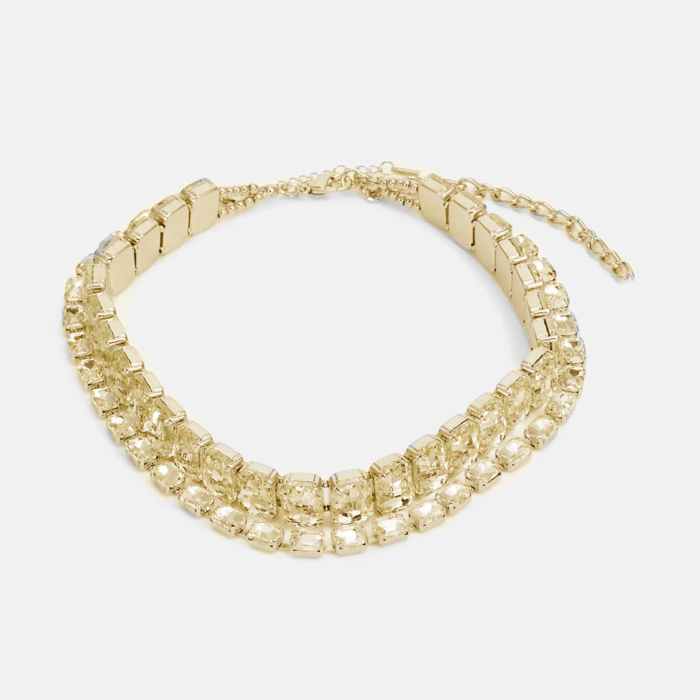 Exaggerated Silver Alloy Choker Necklace For Women With Rhinestones Pendant Featuring Unique Printing Pattern